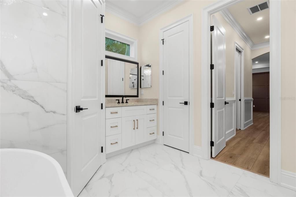 На продажу: $1,699,999 (4 спален, 3 ванн, 2835 Квадратных фут)