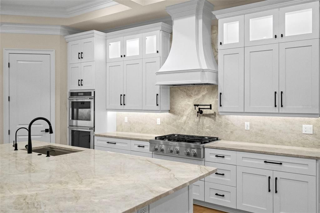 На продажу: $1,699,999 (4 спален, 3 ванн, 2835 Квадратных фут)