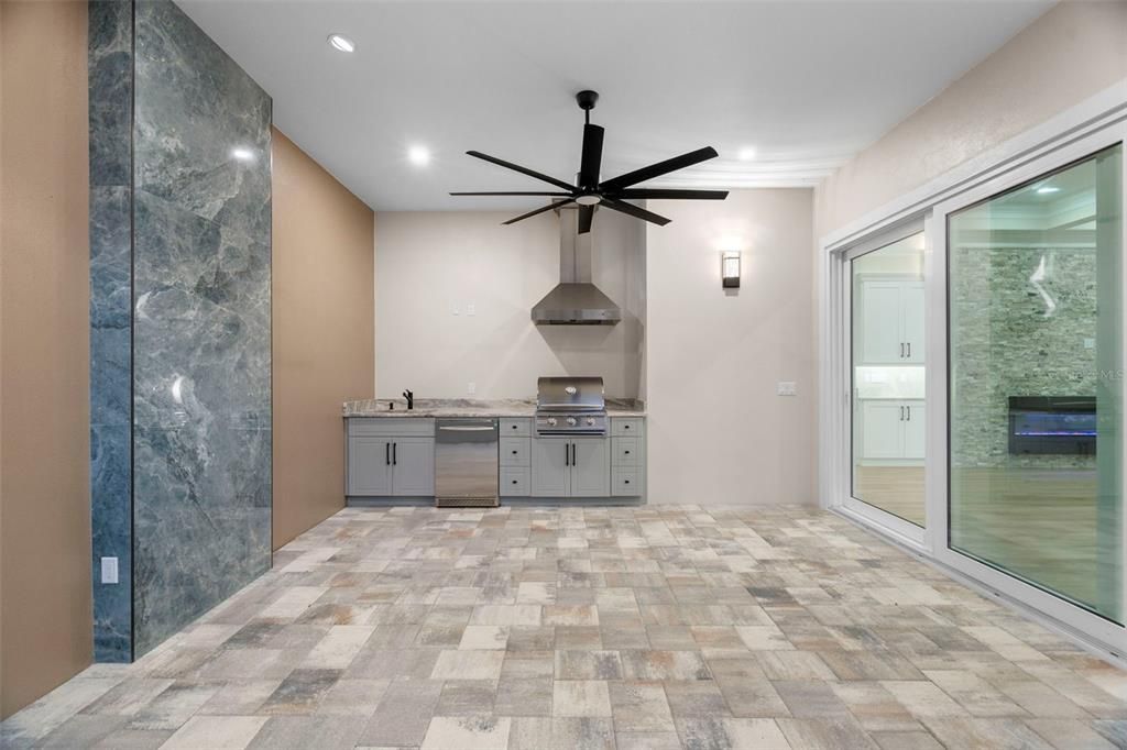 На продажу: $1,699,999 (4 спален, 3 ванн, 2835 Квадратных фут)