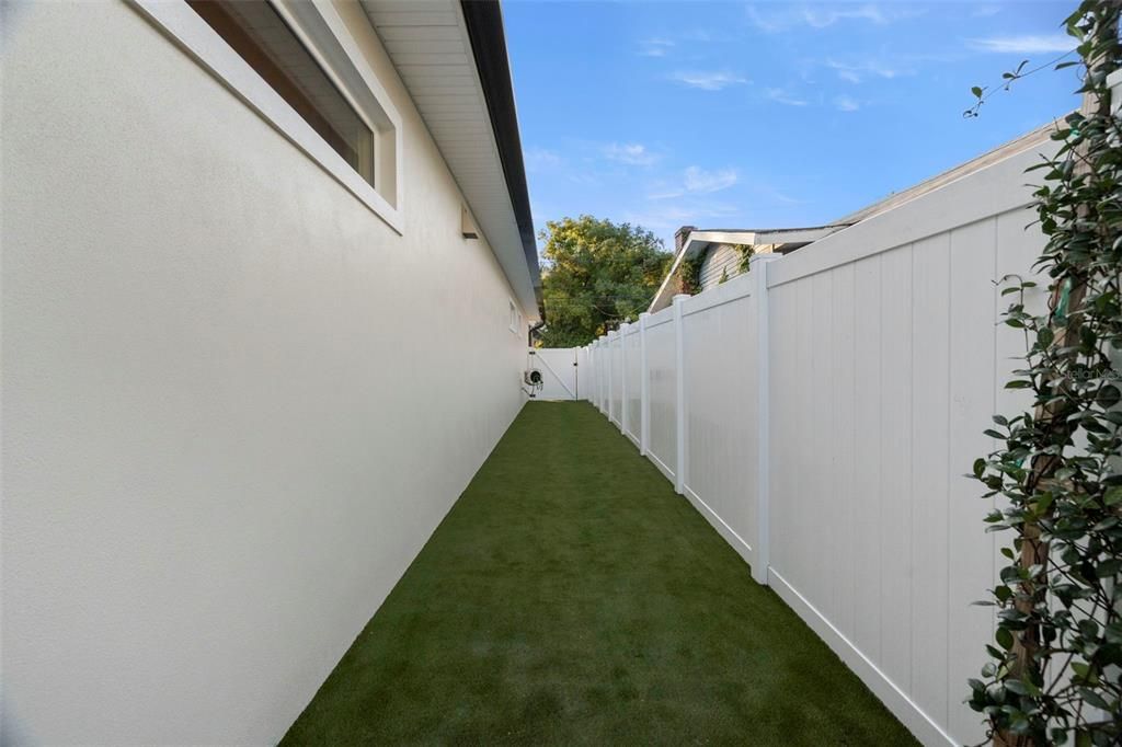 На продажу: $1,699,999 (4 спален, 3 ванн, 2835 Квадратных фут)