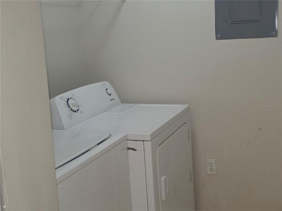 For Sale: $159,749 (2 beds, 2 baths, 1159 Square Feet)