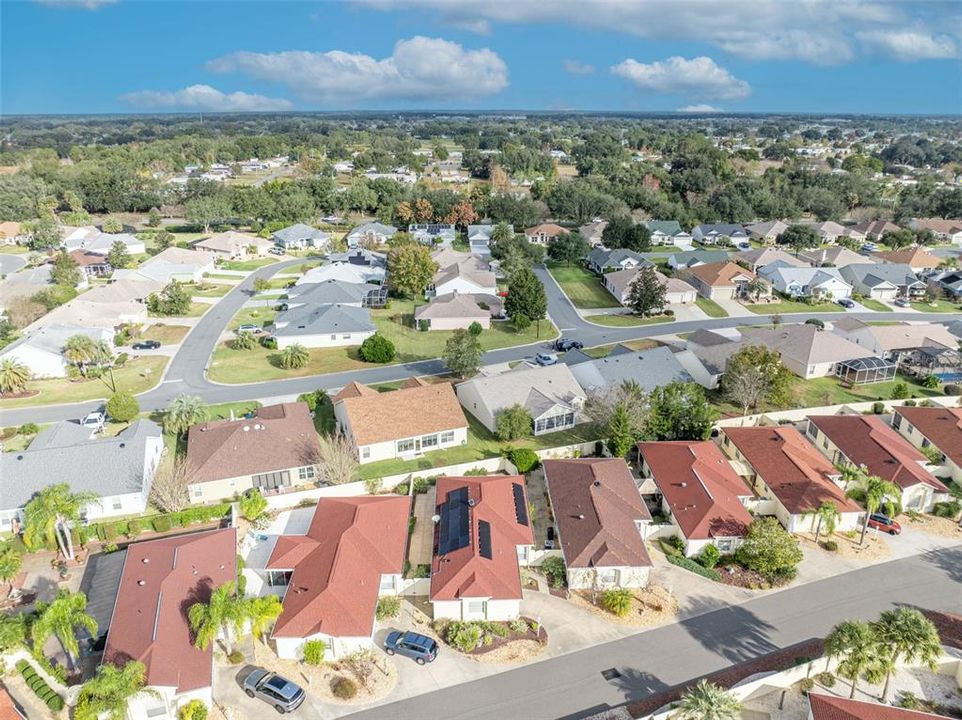 待售: $320,000 (2 贝兹, 2 浴室, 1174 平方英尺)