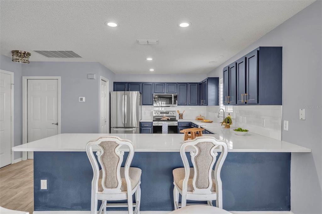 待售: $320,000 (2 贝兹, 2 浴室, 1174 平方英尺)