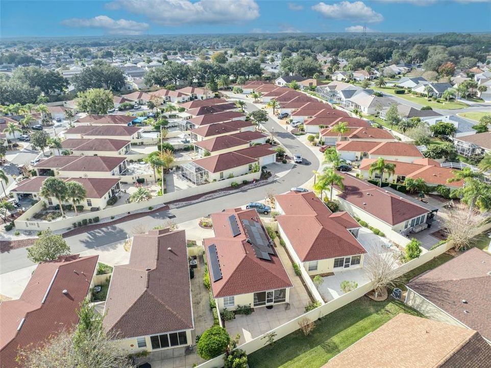 待售: $320,000 (2 贝兹, 2 浴室, 1174 平方英尺)