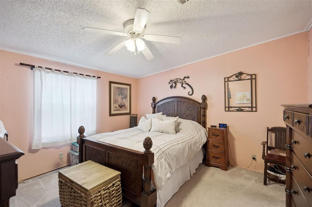 For Sale: $208,900 (3 beds, 2 baths, 1568 Square Feet)