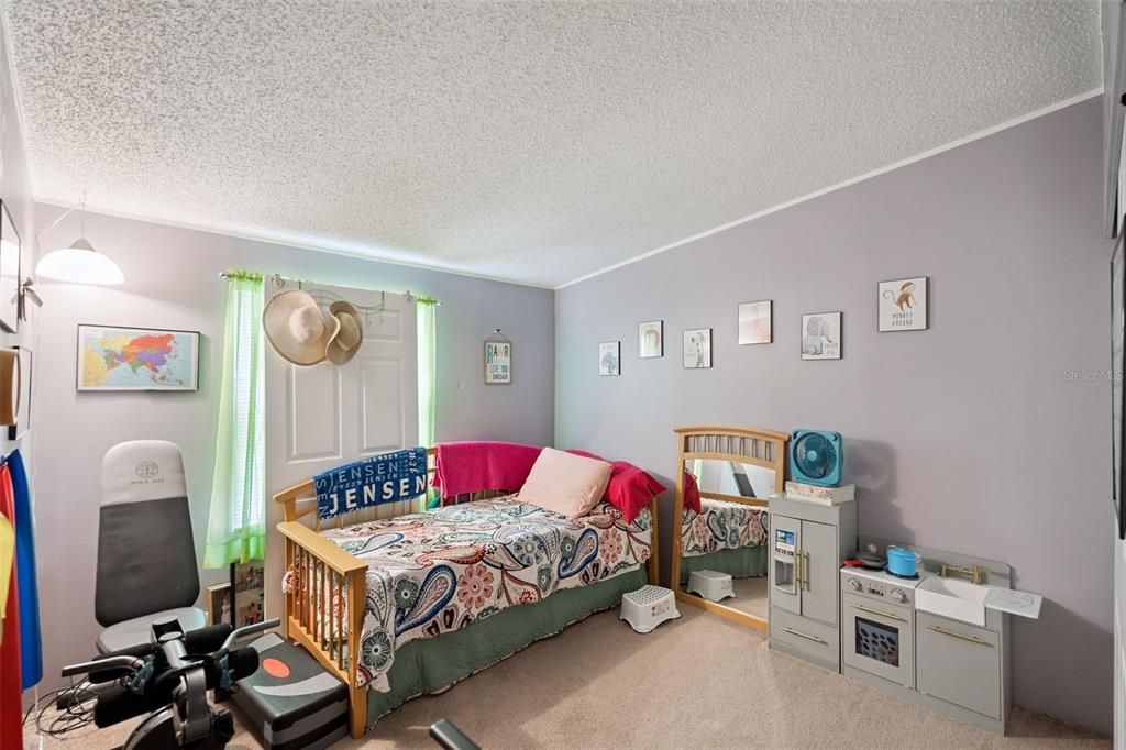 For Sale: $208,900 (3 beds, 2 baths, 1568 Square Feet)