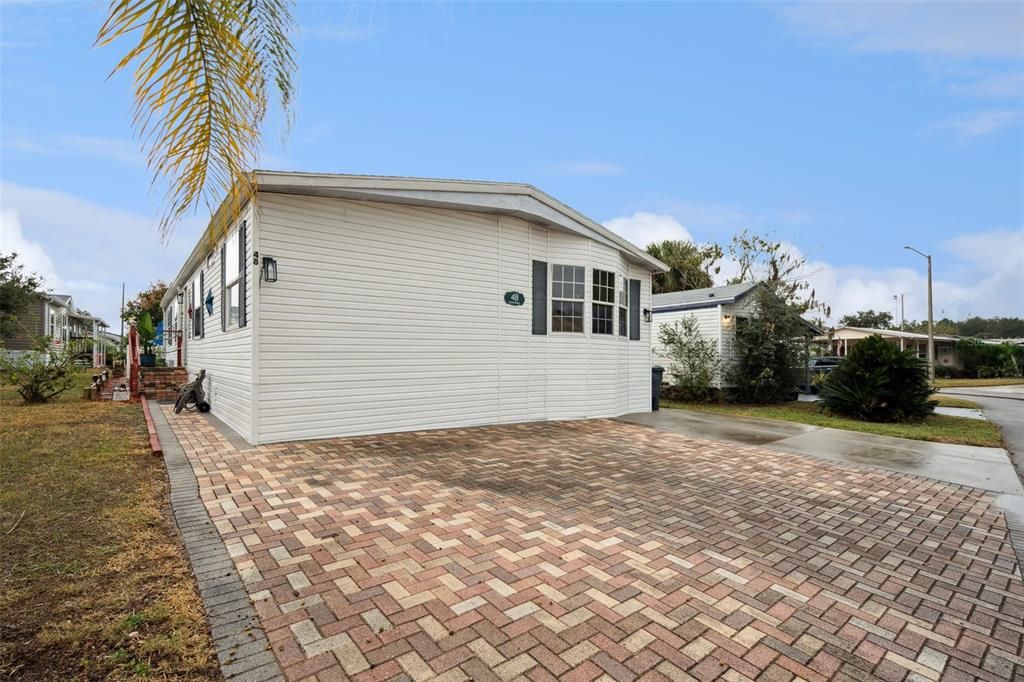 For Sale: $208,900 (3 beds, 2 baths, 1568 Square Feet)