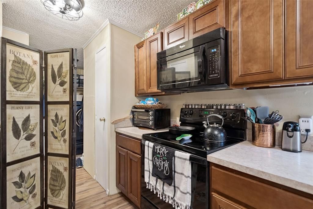 For Sale: $208,900 (3 beds, 2 baths, 1568 Square Feet)