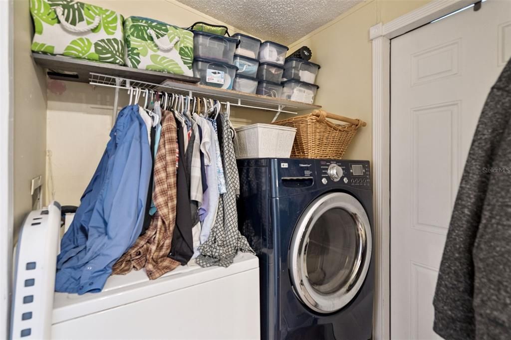 For Sale: $208,900 (3 beds, 2 baths, 1568 Square Feet)