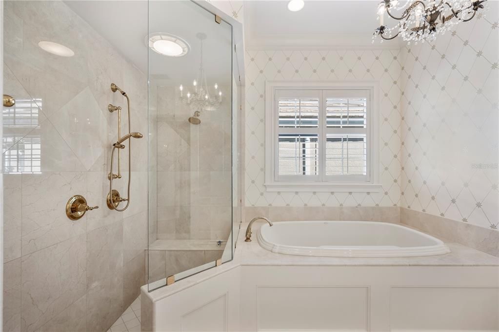 For Sale: $1,095,000 (3 beds, 2 baths, 2912 Square Feet)