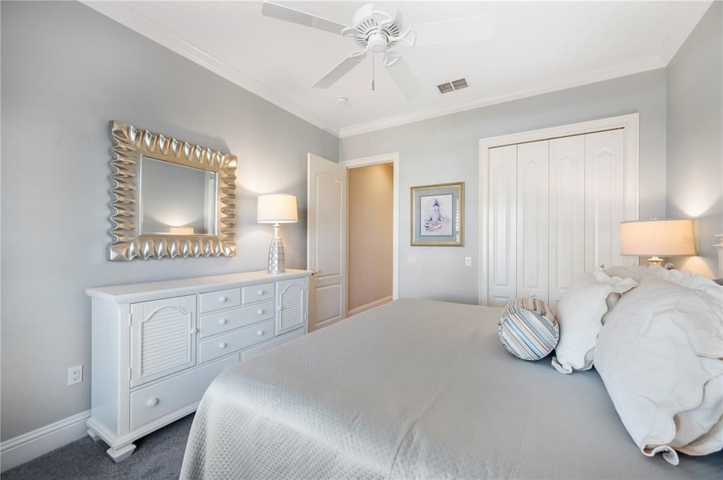 For Sale: $1,095,000 (3 beds, 2 baths, 2912 Square Feet)