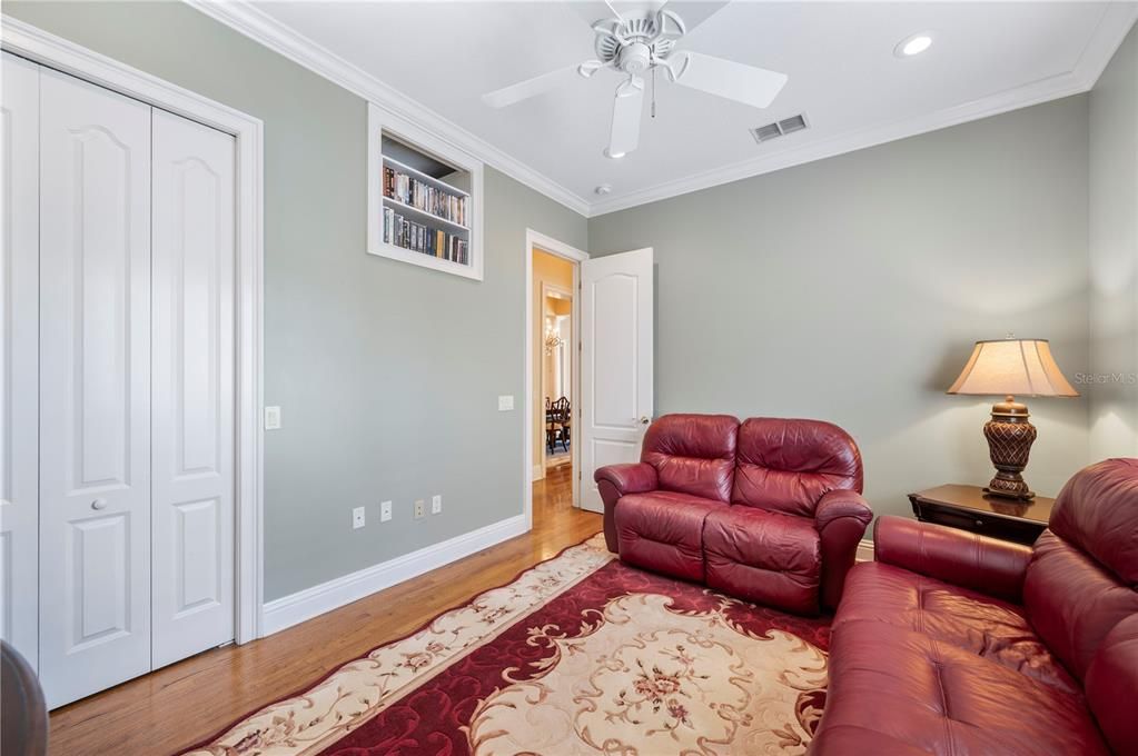 For Sale: $1,095,000 (3 beds, 2 baths, 2912 Square Feet)