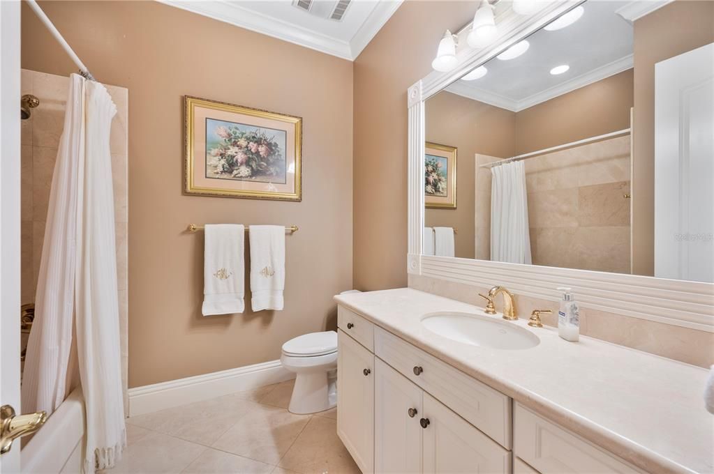 For Sale: $1,095,000 (3 beds, 2 baths, 2912 Square Feet)