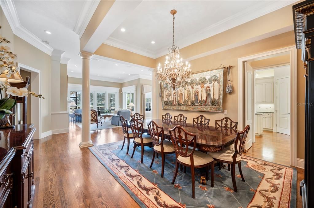 For Sale: $1,095,000 (3 beds, 2 baths, 2912 Square Feet)