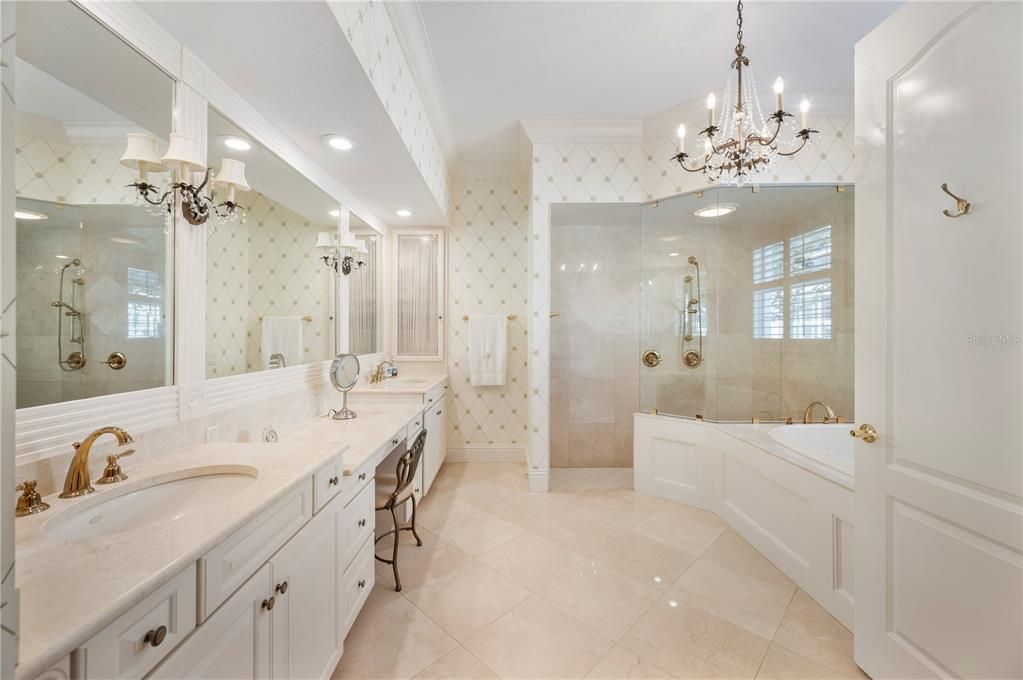 For Sale: $1,095,000 (3 beds, 2 baths, 2912 Square Feet)