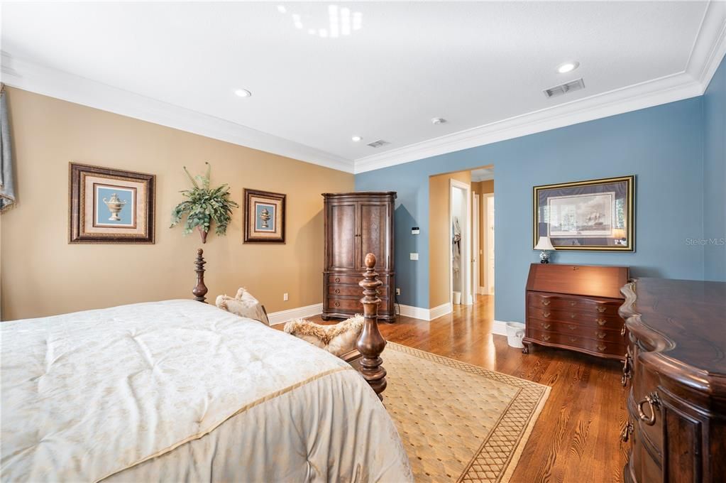 For Sale: $1,095,000 (3 beds, 2 baths, 2912 Square Feet)