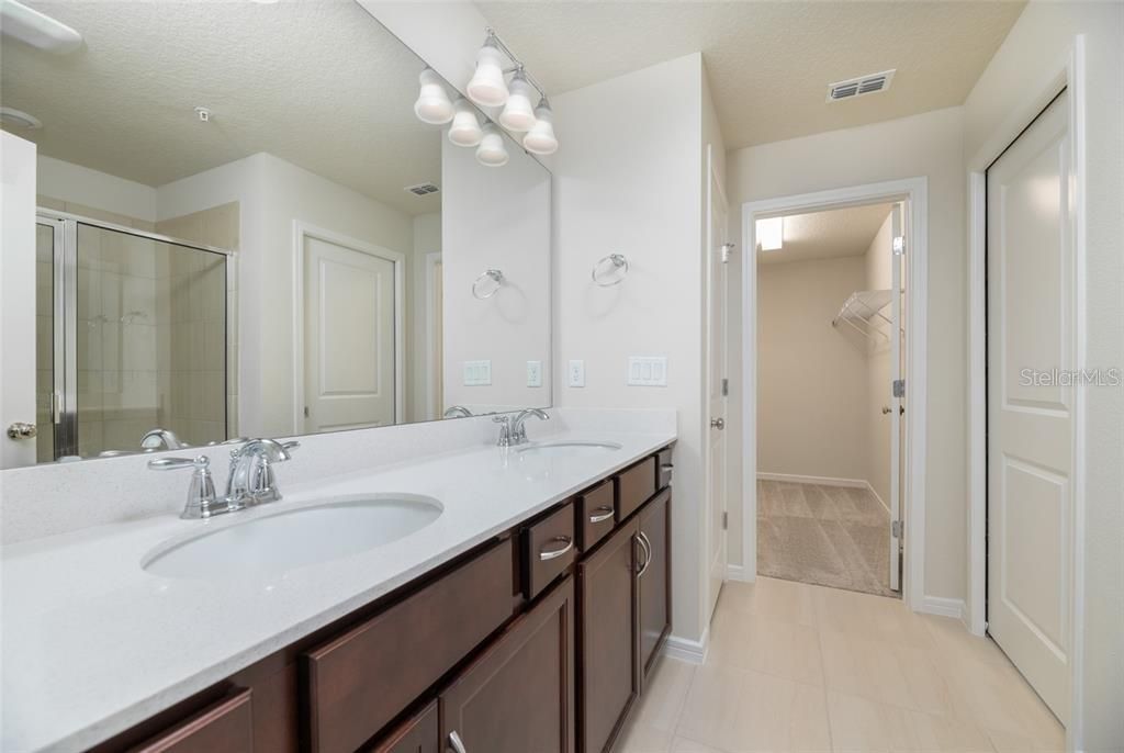 В аренду: $2,850 (4 спален, 3 ванн, 1675 Квадратных фут)