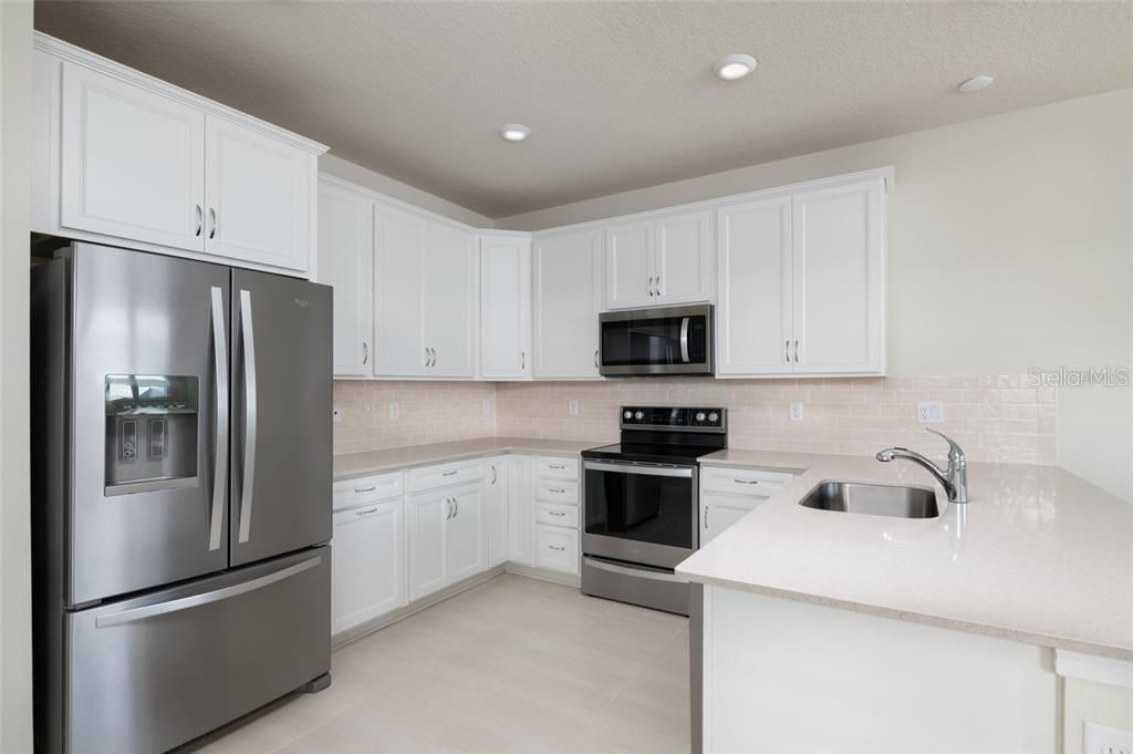 В аренду: $2,850 (4 спален, 3 ванн, 1675 Квадратных фут)