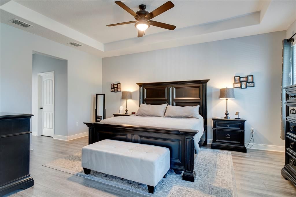 For Sale: $825,000 (4 beds, 2 baths, 2499 Square Feet)