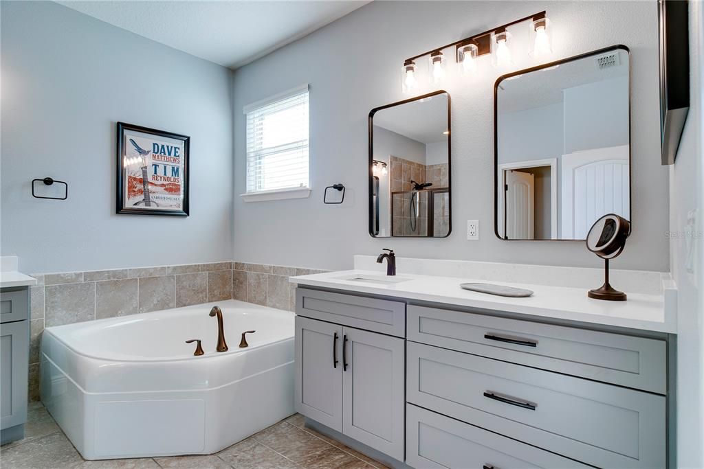 For Sale: $825,000 (4 beds, 2 baths, 2499 Square Feet)