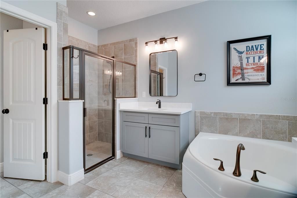 For Sale: $825,000 (4 beds, 2 baths, 2499 Square Feet)