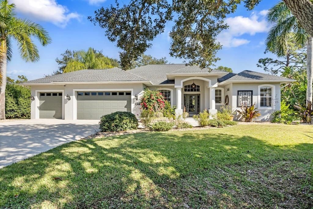 For Sale: $779,000 (3 beds, 2 baths, 2395 Square Feet)