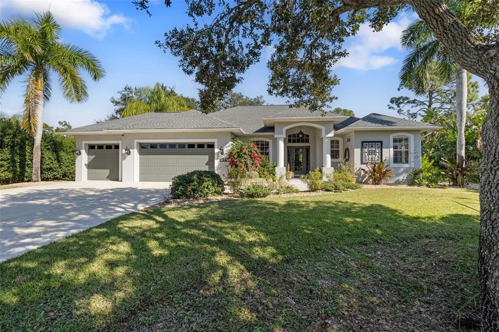 For Sale: $779,000 (3 beds, 2 baths, 2395 Square Feet)