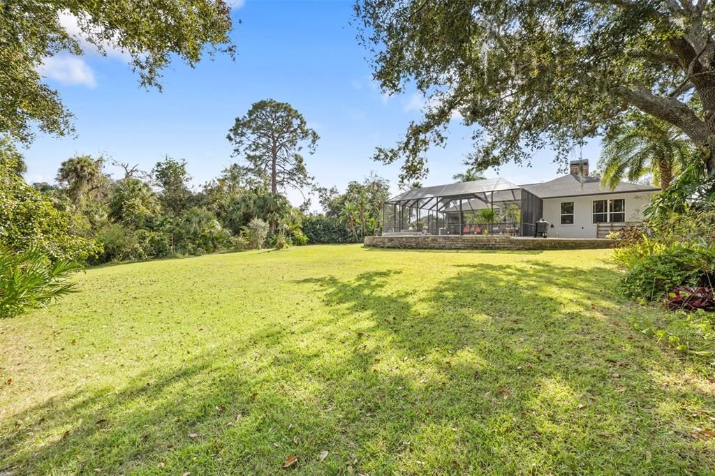 For Sale: $779,000 (3 beds, 2 baths, 2395 Square Feet)