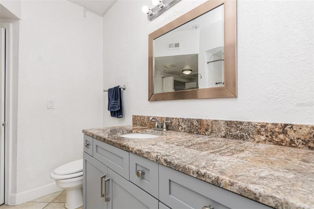 For Sale: $170,000 (1 beds, 1 baths, 739 Square Feet)