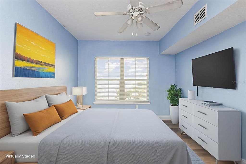 For Sale: $170,000 (1 beds, 1 baths, 739 Square Feet)