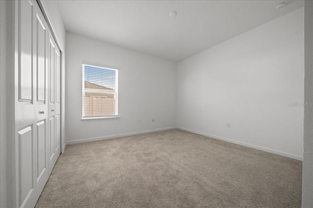 待售: $350,000 (4 贝兹, 3 浴室, 2292 平方英尺)