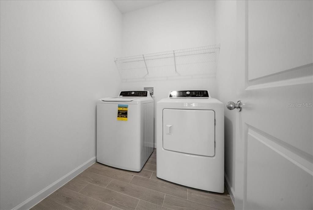 待售: $350,000 (4 贝兹, 3 浴室, 2292 平方英尺)