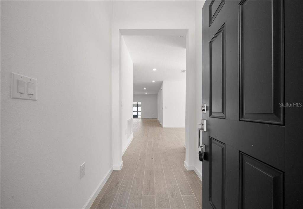 待售: $350,000 (4 贝兹, 3 浴室, 2292 平方英尺)