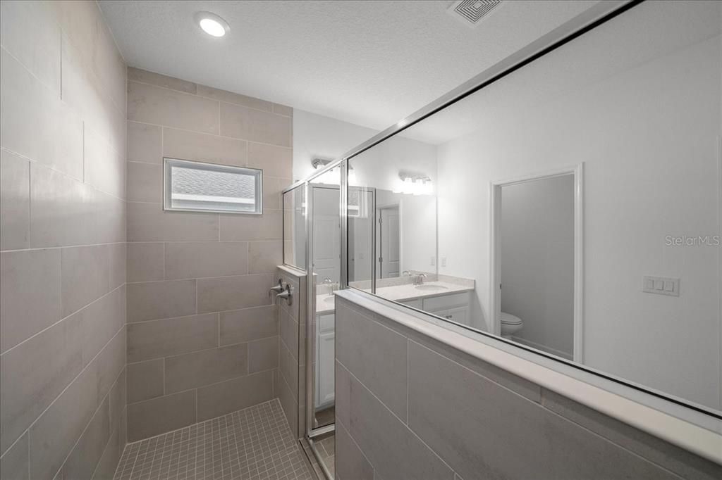 待售: $350,000 (4 贝兹, 3 浴室, 2292 平方英尺)