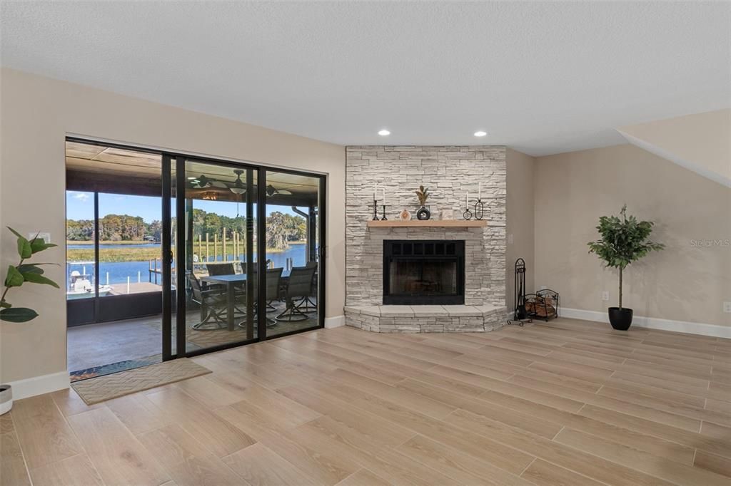 待售: $899,000 (3 贝兹, 2 浴室, 2236 平方英尺)