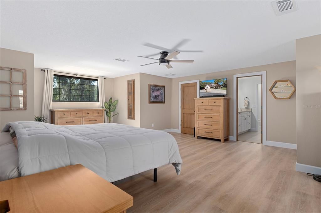 待售: $899,000 (3 贝兹, 2 浴室, 2236 平方英尺)