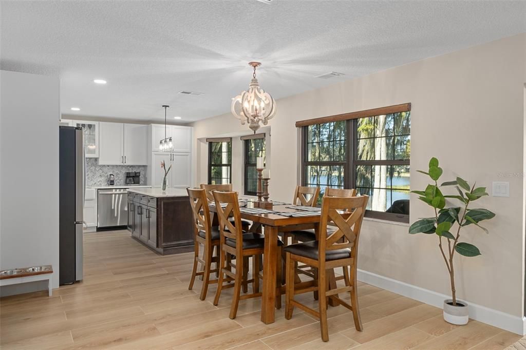 待售: $899,000 (3 贝兹, 2 浴室, 2236 平方英尺)