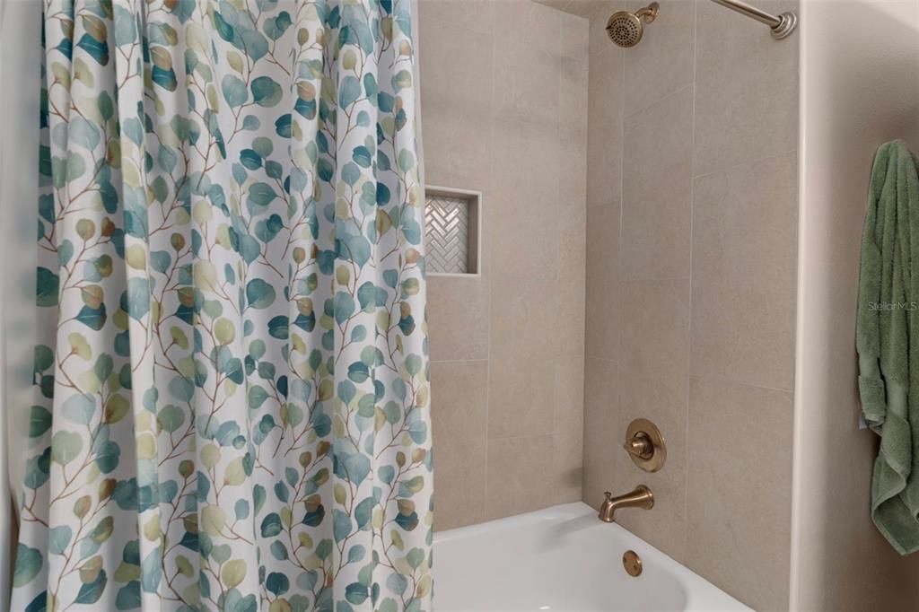 待售: $899,000 (3 贝兹, 2 浴室, 2236 平方英尺)