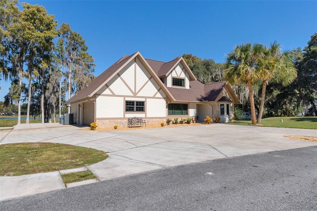 待售: $899,000 (3 贝兹, 2 浴室, 2236 平方英尺)