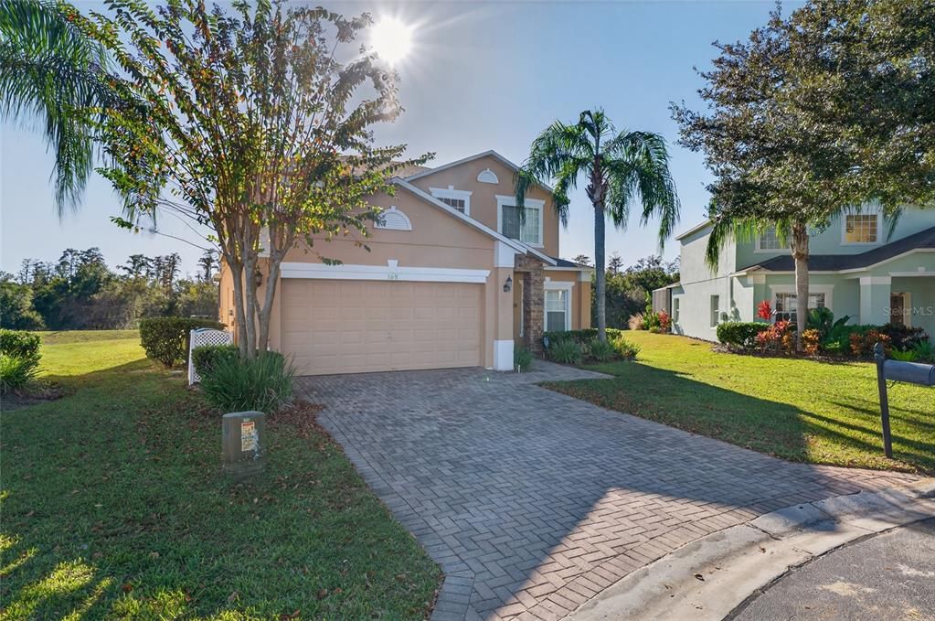 For Sale: $479,000 (5 beds, 3 baths, 2491 Square Feet)