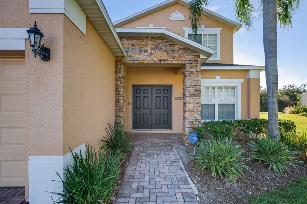 For Sale: $479,000 (5 beds, 3 baths, 2491 Square Feet)