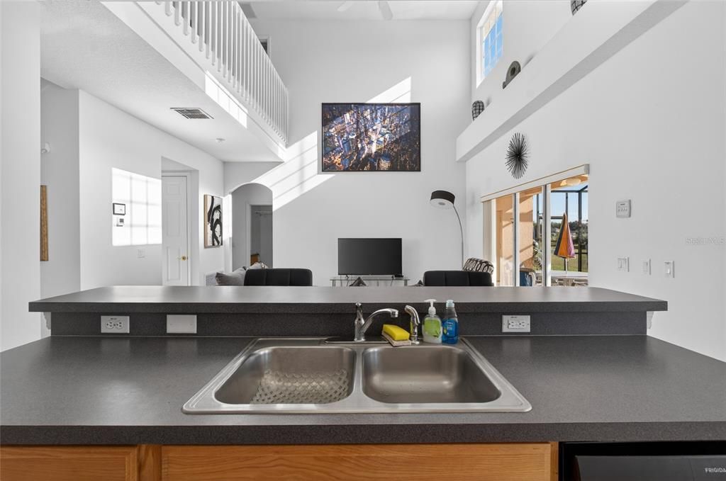 For Sale: $479,000 (5 beds, 3 baths, 2491 Square Feet)