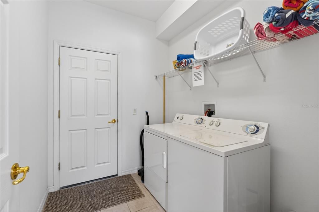 For Sale: $479,000 (5 beds, 3 baths, 2491 Square Feet)