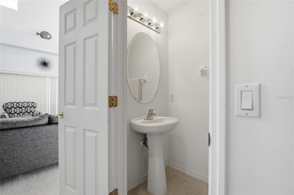 For Sale: $479,000 (5 beds, 3 baths, 2491 Square Feet)