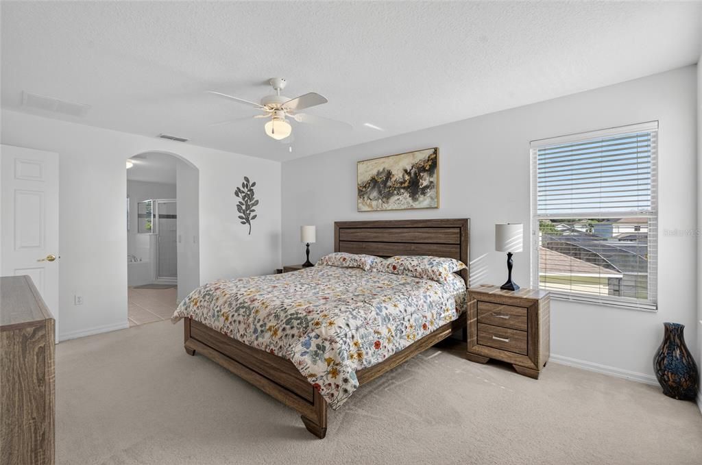 For Sale: $479,000 (5 beds, 3 baths, 2491 Square Feet)