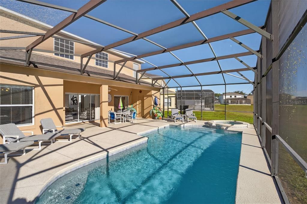 For Sale: $479,000 (5 beds, 3 baths, 2491 Square Feet)