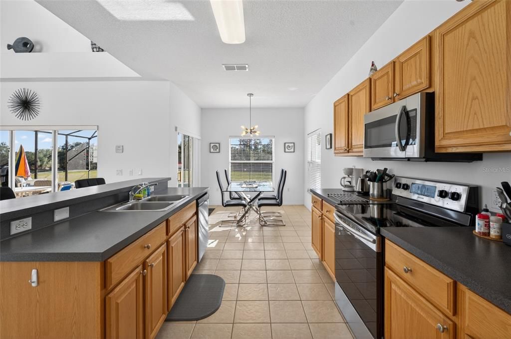 For Sale: $479,000 (5 beds, 3 baths, 2491 Square Feet)