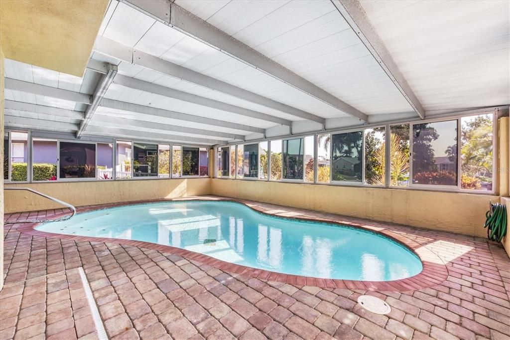 For Sale: $665,000 (2 beds, 2 baths, 1484 Square Feet)