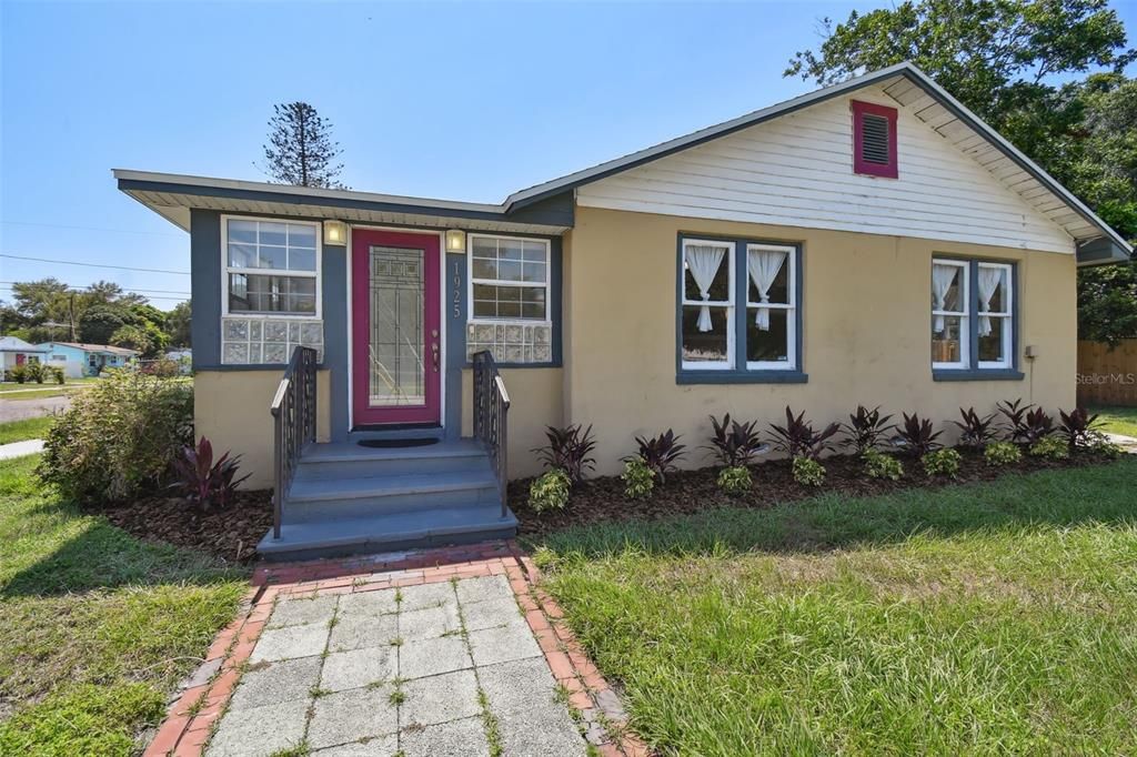 В аренду: $3,200 (3 спален, 2 ванн, 2503 Квадратных фут)