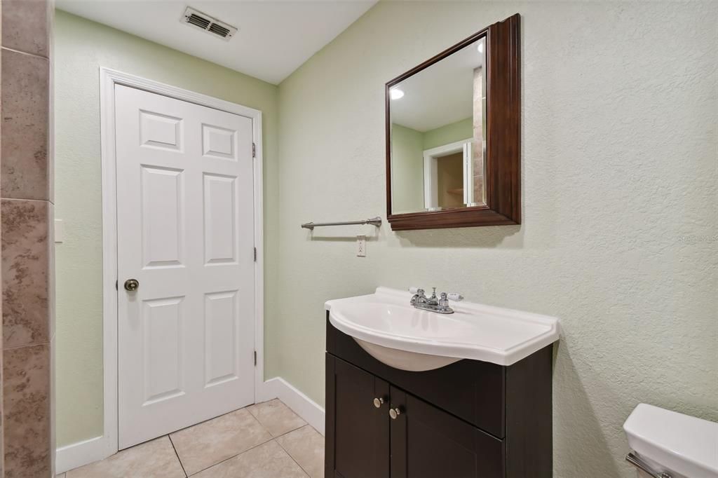 В аренду: $3,200 (3 спален, 2 ванн, 2503 Квадратных фут)